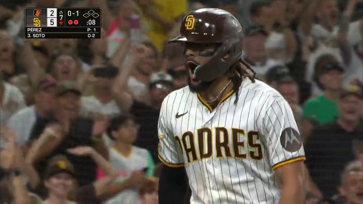 Fernando Tatis Jr. steals home with ease!