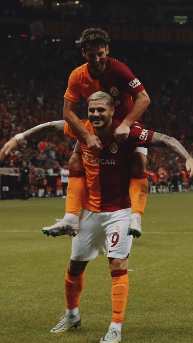 📺 #ArkaPlan | Galatasaray - NK Olimpija Ljubljana karşılaşmasındaki birbirinden özel anlar Galatasaray YouTube Katıl üyelerine özel olarak yayında! 📲 Hemen izlemek için sen de Galatasaray YouTube Katıl'da yerini al! 🦁