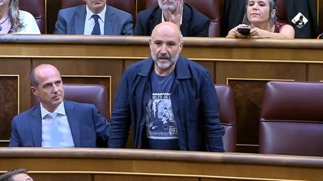 “No Día da Galiza Mártir e en memoria de Alexandre Bóveda, comprométome a traballar para defender o pobo galego e a soberanía da Galiza. E, por imperativo legal, si prometo” Con esta fórmula en lembranza de Boveda tomei posesión como deputado do BNG.