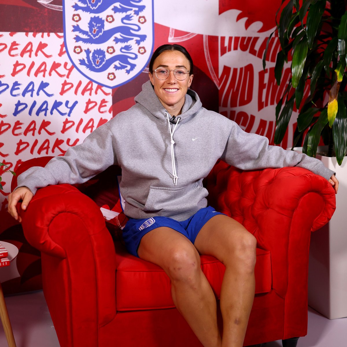 • Reliving THAT semi-final win • Celebrating as a team • The journey to reaching her dream It's Lucy Bronze MBE in the Diary Room! 🙌