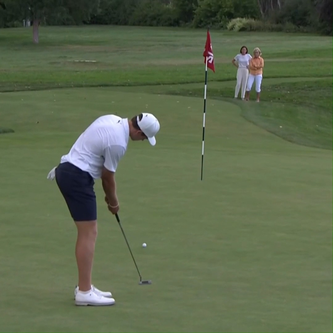 Come for the club twirl, stay for the birdie putt. 🔥😦 An absolute clinic by Auburn Men's Golf's John Marshall Butler on the 12th. 📺: #USAmateur on Golf Channel and Peacock