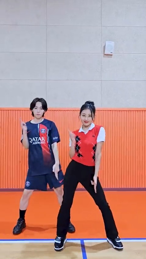 #KillinMeGood Challenge with #김진우 🔥Listen "Killin' Me Good" #TWICE #트와이스 #JIHYO #지효 #ZONE