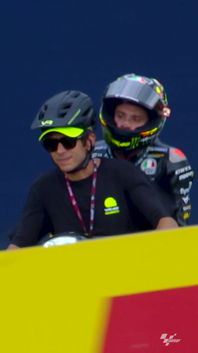 Perfect timing! 👌 When you run out of fuel but luckily the boss Valentino Rossi is right there to pick you up! 😎 #AustrianGP 🇦🇹