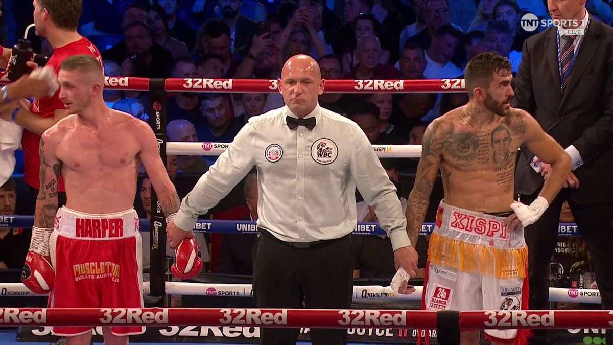 THE PIRANHA 🐍 Ryan Garner claims the WBC International Super Featherweight title with a third-round stoppage win over Juan Jesus Antunez 🥊 🎬 @BoxingOnTNT #GarnerAntunez | #BoxingFans
