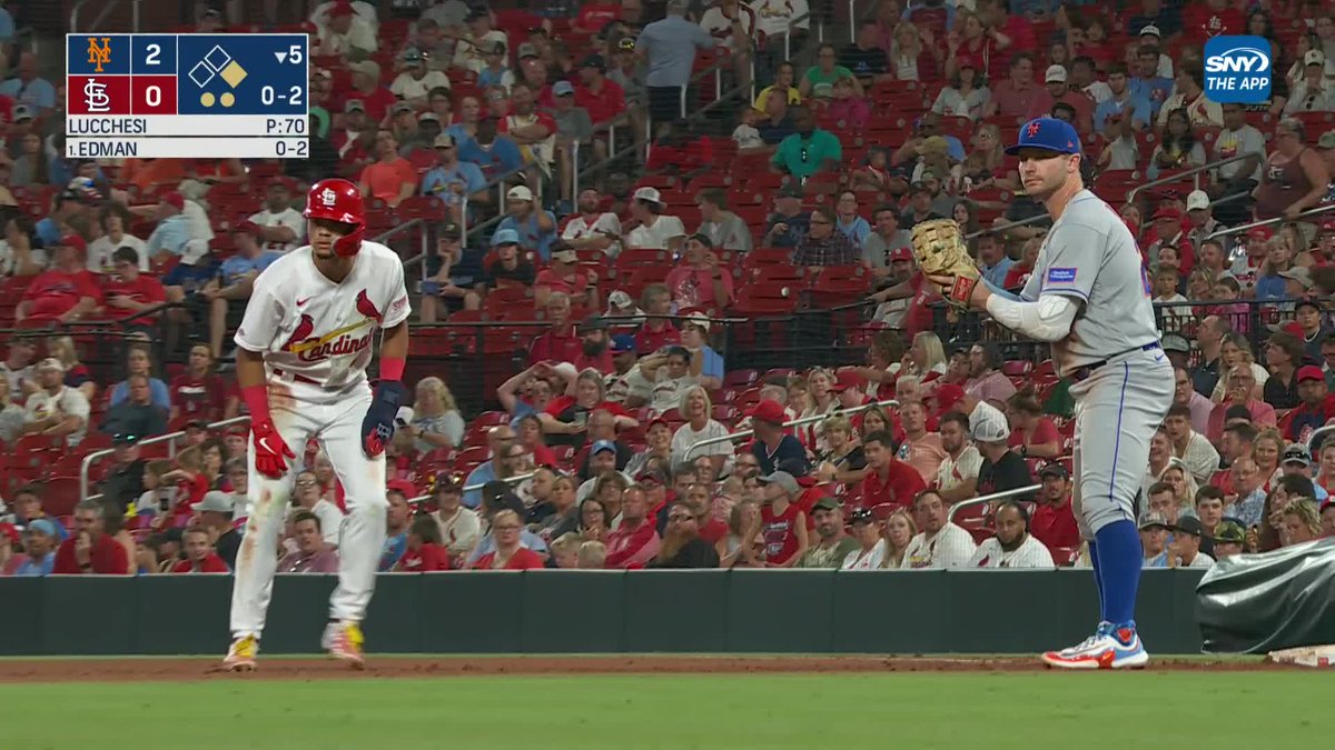 Pete Alonso mistakenly threw the ball from Masyn Winn's first-career hit into the stands. The fan who got the ball has given it to security to big cheers from the Busch Stadium crowd.
