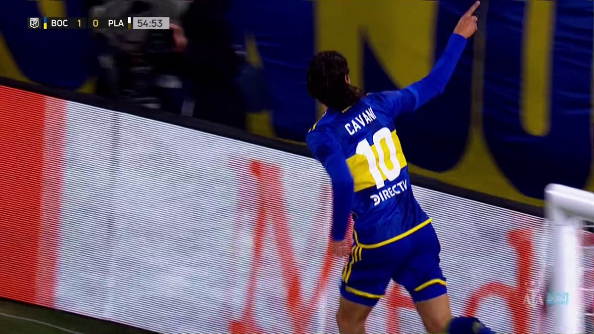 1er but de Cavani sous les couleurs de Boca ( 3-1 devant Platense ) cette nuit à la Bombonera 🔵🟡