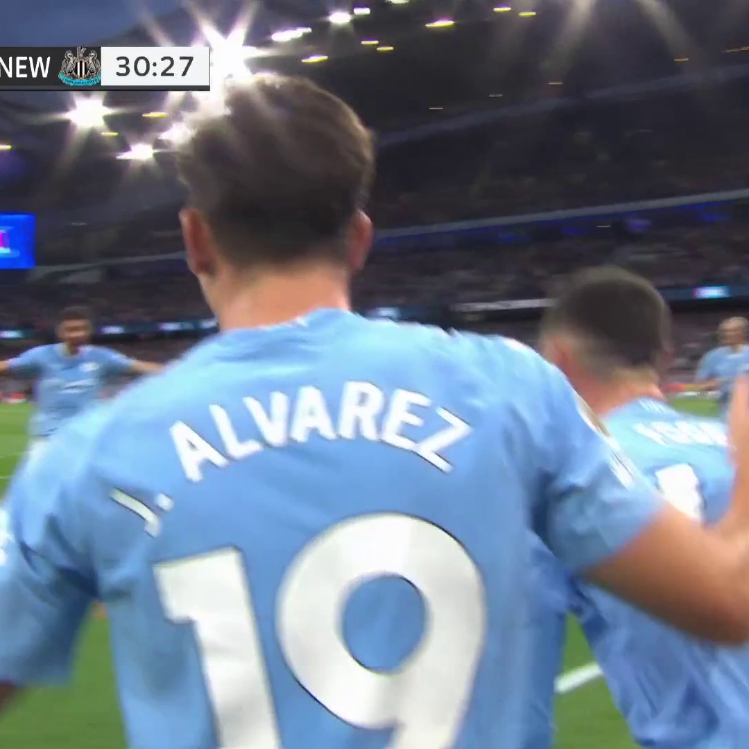 Julián Álvarez 🚀 SHEESH. (via NBC Sports Soccer)