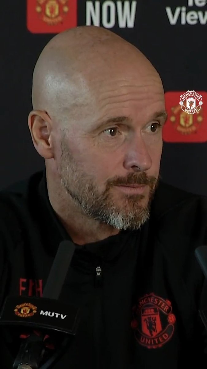 Erik 🤝 Sarina The boss is showing his support for our #Lionesses and fellow Dutch manager for the #FIFAWWC final 🙌 #MUFC || #MUWomen