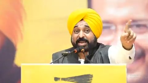ਜਿਵੇਂ ਕਹਿੰਦੇ ਨੇ ਕਿ ਠੰਢਾ ਮਤਲਬ ਕੋਕਾ ਕੋਲਾ..ਓਵੇਂ ਹੀ ਅੱਜ ਕੱਲ੍ਹ ਧਾਰਨਾ ਬਣੀ ਹੋਈ ਹੈ ਅਨਪੜ੍ਹ ਮਤਲਬ ਜਾਂ ਚੌਥੀ ਪਾਸ ਮਤਲਬ…ਦੇਸ਼ ਸਮਝਦਾਰ ਹੈ ਸਭ ਸਮਝਦੇ ਨੇ!