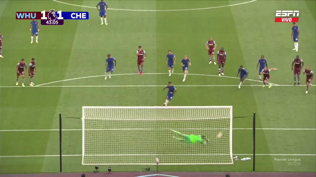 ❌🇦🇷 Enzo falló su penal vs West Ham.