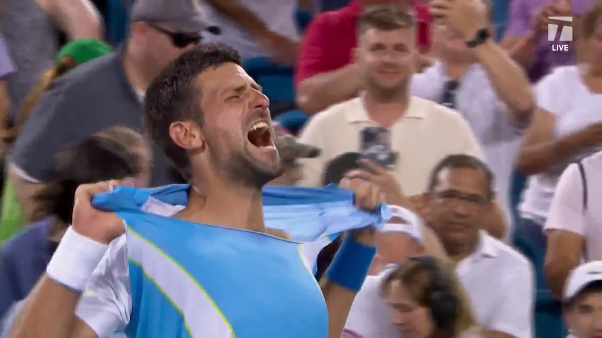 MASTERS 1000 TITLE NO. 39 FOR THE SERBIAN LEGEND! Novak Djokovic saves a match point and beats Alcaraz 5-7, 7-6(7), 7-6(4) after 3 hours and 48 minutes! #CincyTennis