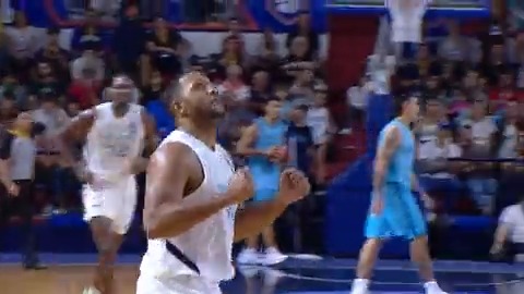 ERIC “CLUTCHTIME” GORDON 🗡️ Eric Gordon goes 𝐛𝐞𝐫𝐬𝐞𝐫𝐤 against Argentina at #FIBAOQT final to steal the game in Argentina 🔥🔥🔥