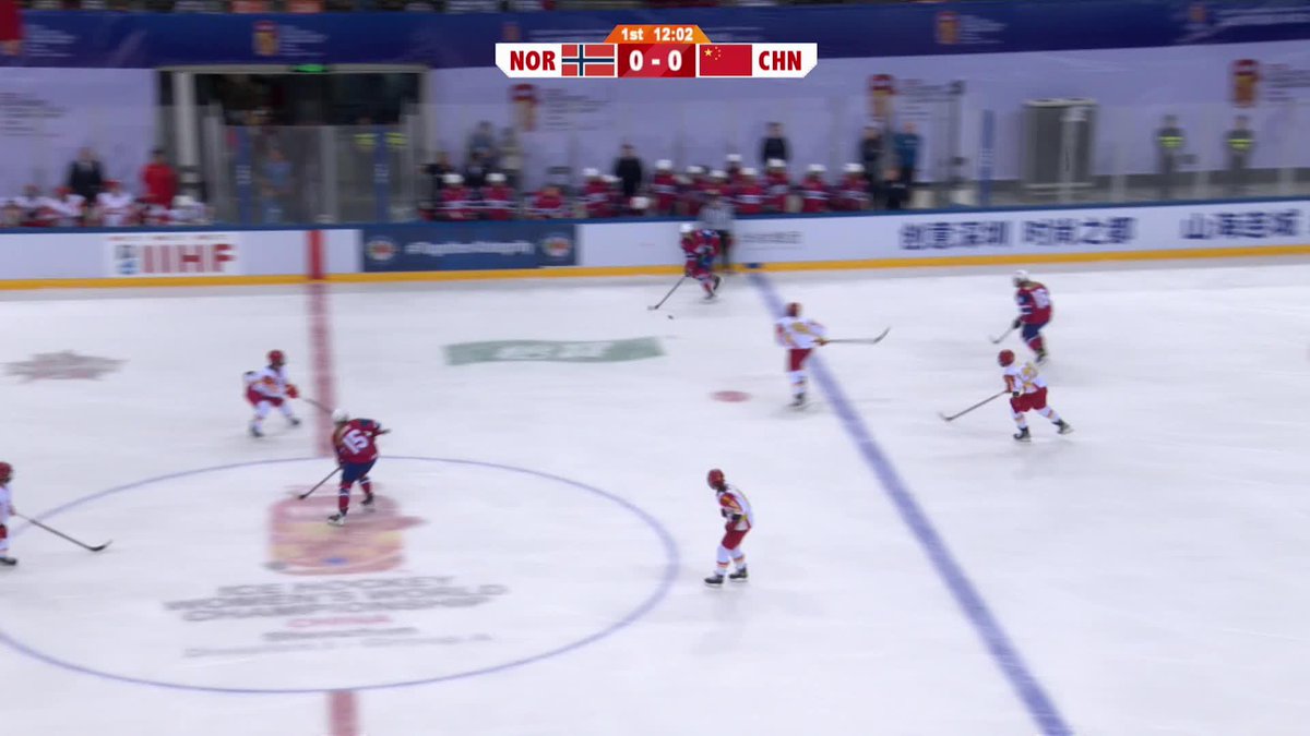 Emma Bergesen puts the biscuit top shelf! 🇳🇴Norges Ishockeyforbund get in front! 1-0 #WomensWorlds