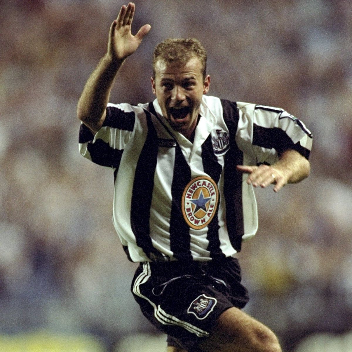 1/206 🙋♂️ Alan Shearer scored his first #NUFC goal on this day in 1996!