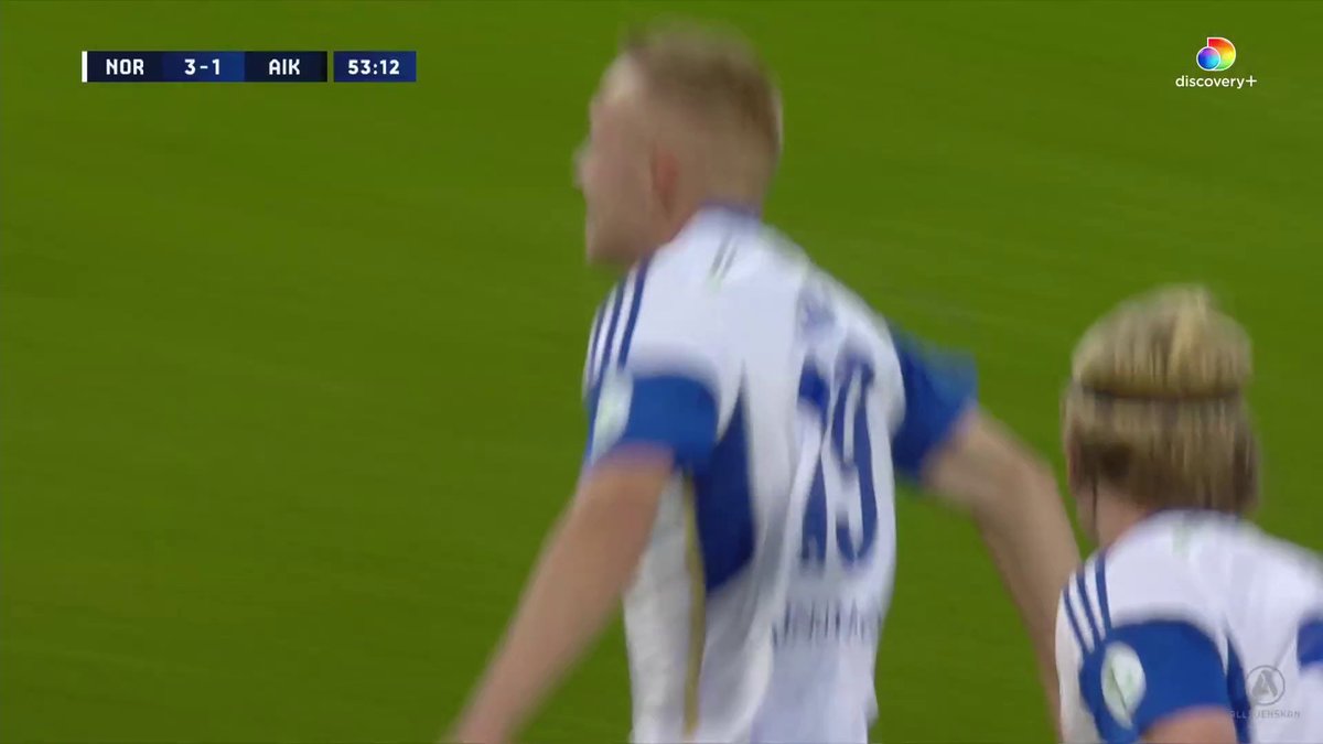 IFK Norrköping ökar på på nytt! Victor Lind visar ordentligt löd i dojan och frisparksskjuter in 3-1 mot AIK! ⚪🔵 Se matchen på