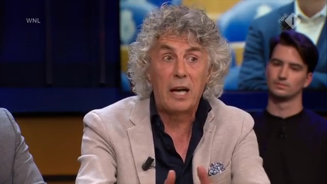 “Ik geloof niet in een constitutioneel hof”, zegt hoogleraar staatsrecht Wim Voermans over de politieke plannen van Pieter #Omtzigt. “Dat is niet de oplossing voor dat iedereen de regels na gaat leven. Ik denk wel dat er iets in de Kieswet verandering zit.” #Op1 #WNL