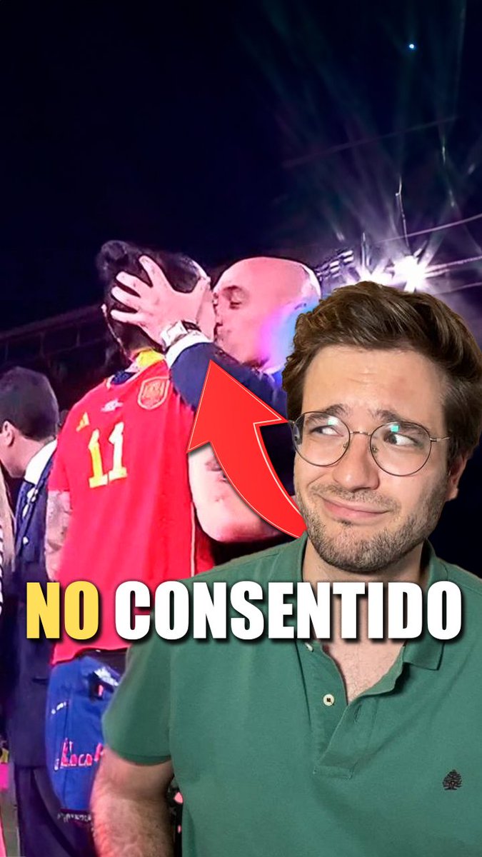 Rubiales felicitando a jugadores vs. Rubiales felicitando a jugadoras. Encuentra las diferencias. Queda todo dicho.