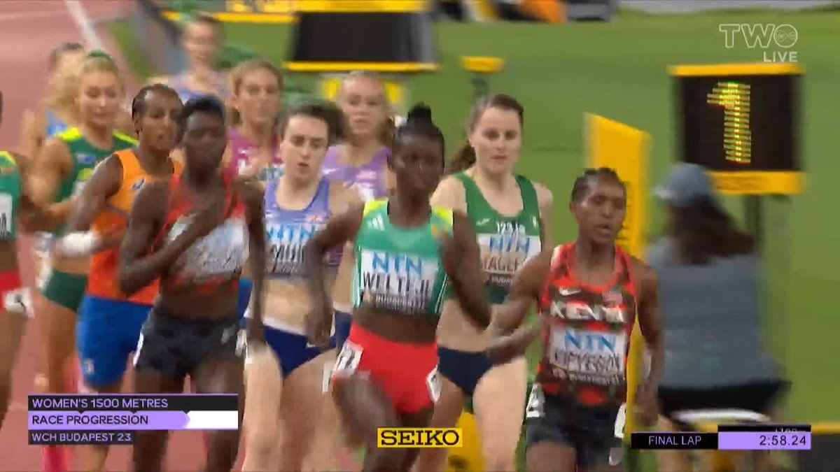 A look back at that record breaking run from Ciara Mageean 🤩 🔥3:56.61 NR🇮🇪 #IrishAthletics