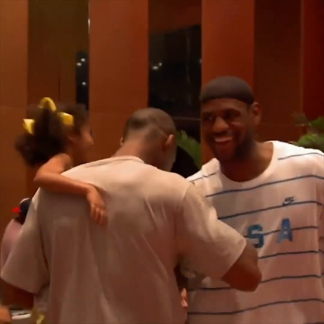 LeBron and Team USA singing Happy Birthday to Kobe 🐍💜