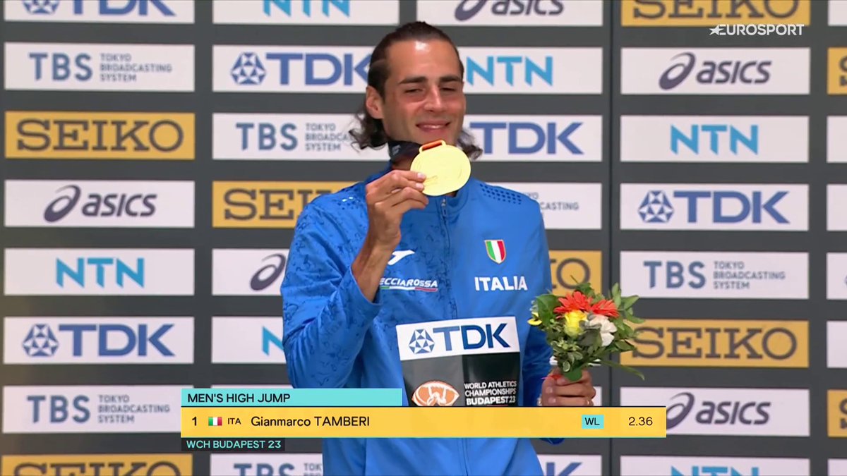 Pensavate che le emozioni fossero finite? E invece c'è la premiazione più inno di Mameli di Gimbo tutta per voi 💙🎶🇮🇹 #Atletica #Budapest2023 #WorldAthleticsChamps