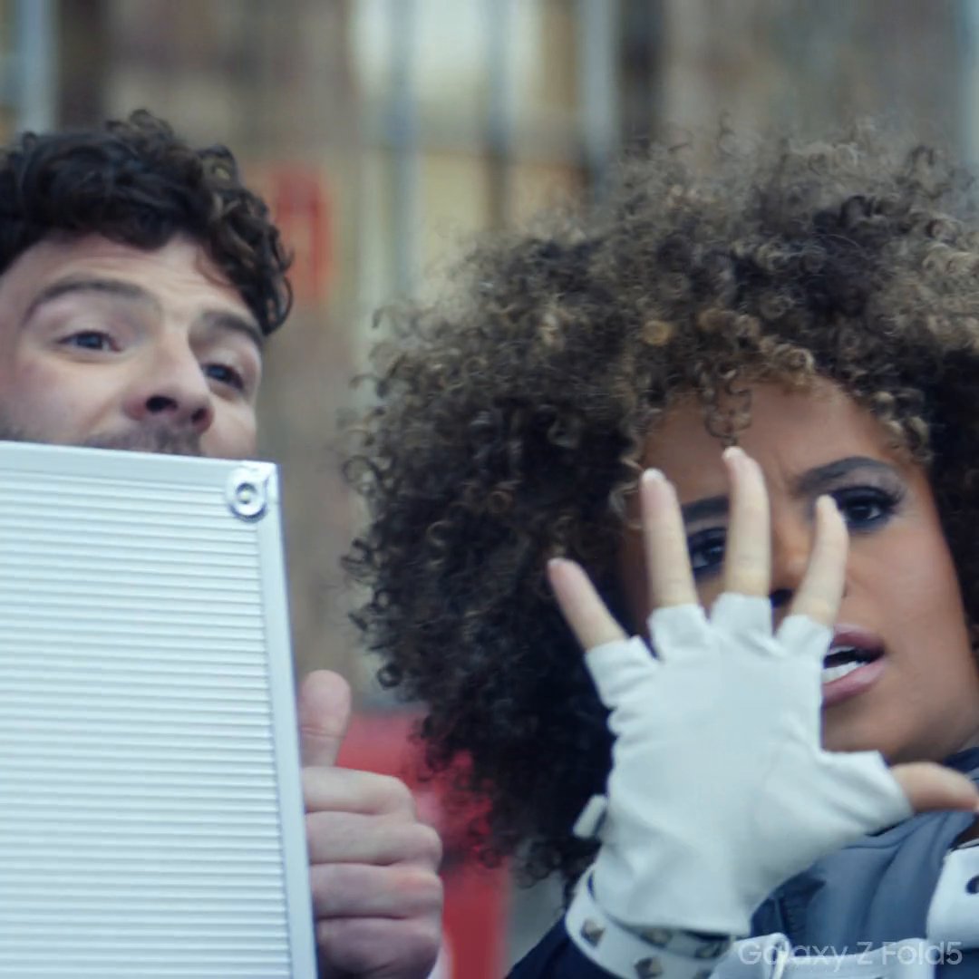 Watch @fleureast and Jordan North take things up a notch as they embark on a #BigScreenAdventure to find the Taskmaster with the new #GalaxyZFold5. Multi-window and Rear Cam Selfie 👋 save the day, but what’s your favourite feature of the Z series? #JoinTheFlipSide