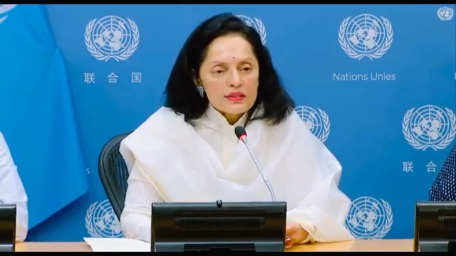🚀 Historic Triumph: India's #Chandrayaan3 Lands on the Moon's South Pole! 🌕🇮🇳 Watch the press briefing at the United Nations HQ by PR Ruchira Kamboj as she acknowledges and celebrates India's prideful moment!