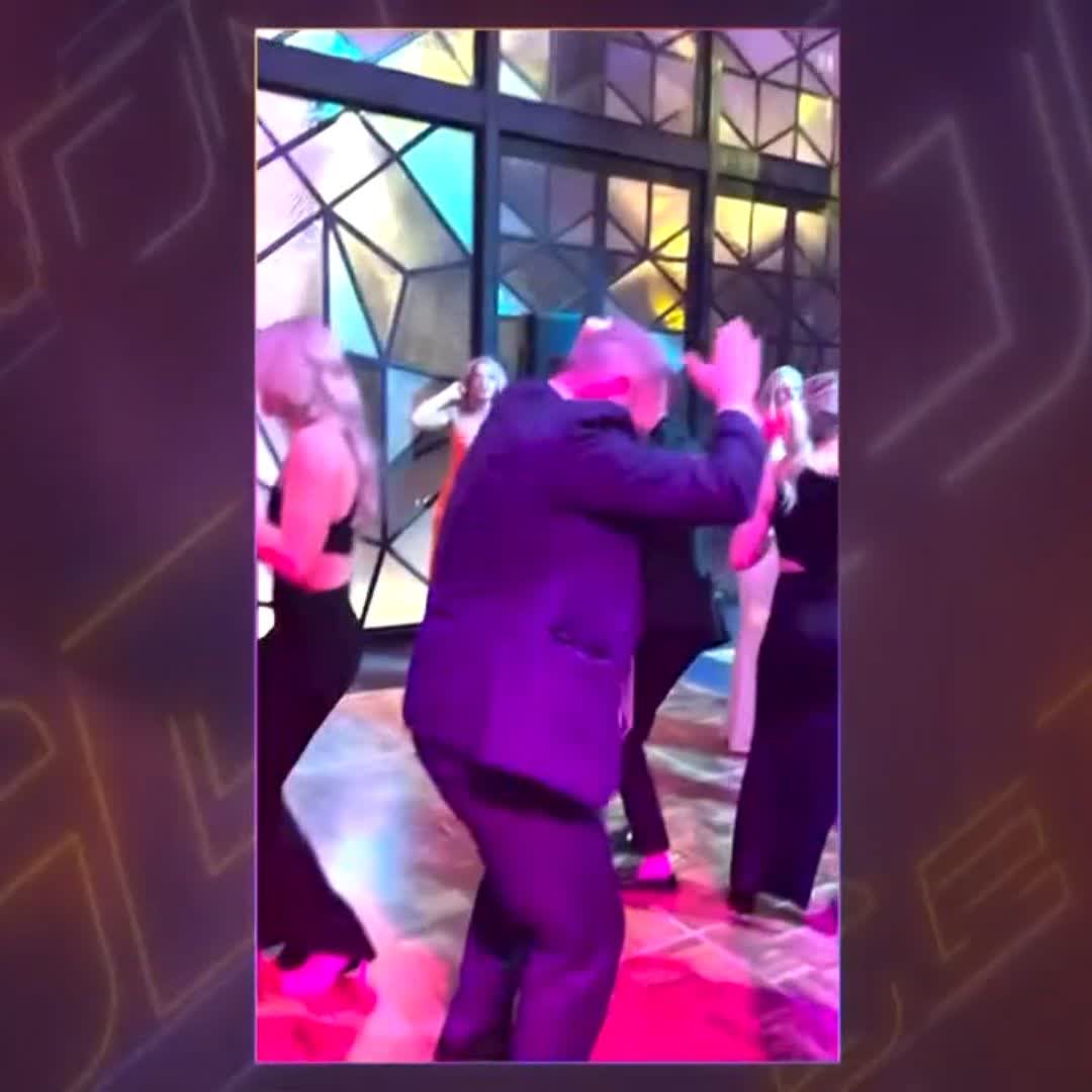 Tag a mate who dances like Clint Hutchison after a few jars 🕺 😆 #GetOn #MouawadMedal