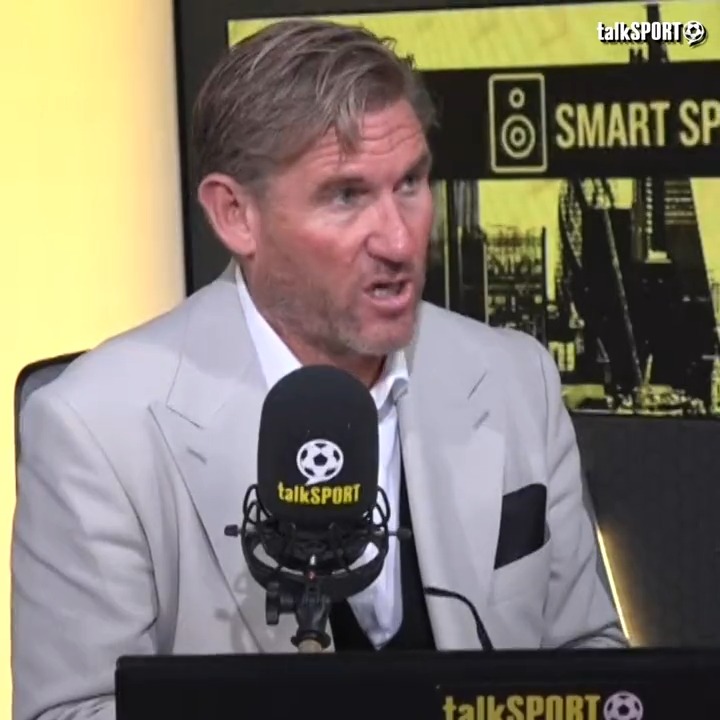 “It’s not a bad advert for Scottish football, it’s the reality of the economic difference!" 📈 “Villa have a wage bill of £120m.” 📉“Hibernian have a wage bill of £3.8m.” Simon Jordan defends Hibernian after their 5-0 thumping from #AVFC, last night. 🏴