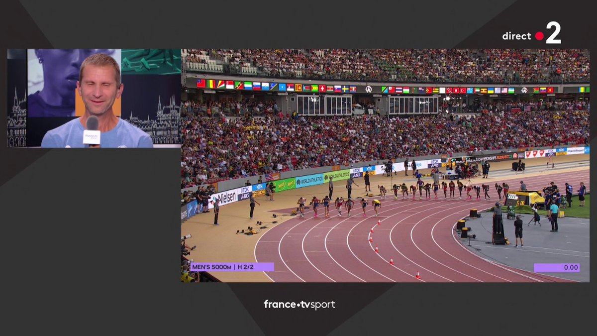 #WorldAthleticsChamps | « On est fiers de toi » Un bel échange entre Jimmy Gressier et son coach, Arnaud Dinielle, juste après sa série du 5000m 🤩 ▶ Suivez la soirée des Mondiaux #Budapest2023 :