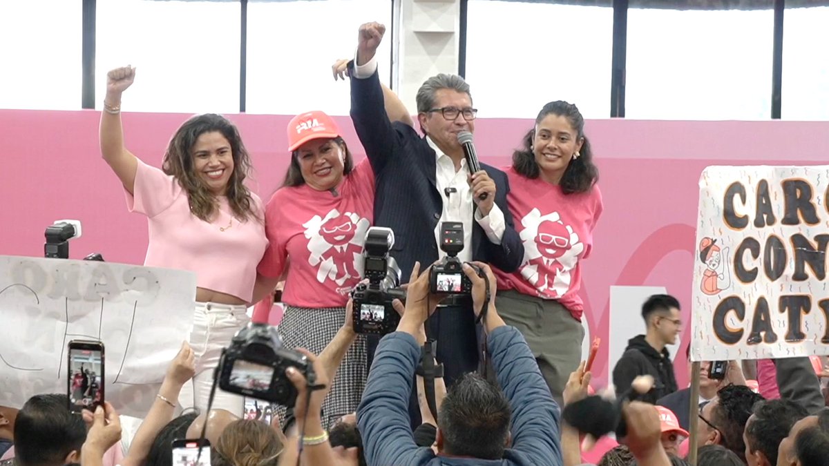 Gracias a las mujeres que hoy nos acompañaron a mi esposa, María de Jesús; a mis hijas Caty y María, y a mí en el cierre de esta asamblea informativa organizada por la asociación Rosa Mexicano A.C.. Las mujeres merecen respeto y apoyo en la lucha por sus derechos.
