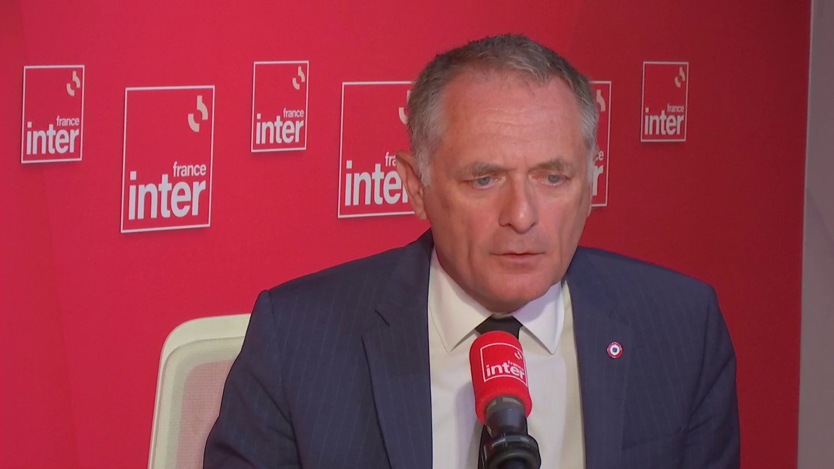 Situation dans les hôpitaux : "La situation est pire que l'été dernier (...) Le système de santé est en train de craquer", assure Philippe Juvin, député LR des Hauts de Seine et chef du service des urgences à l’hôpital Pompidou