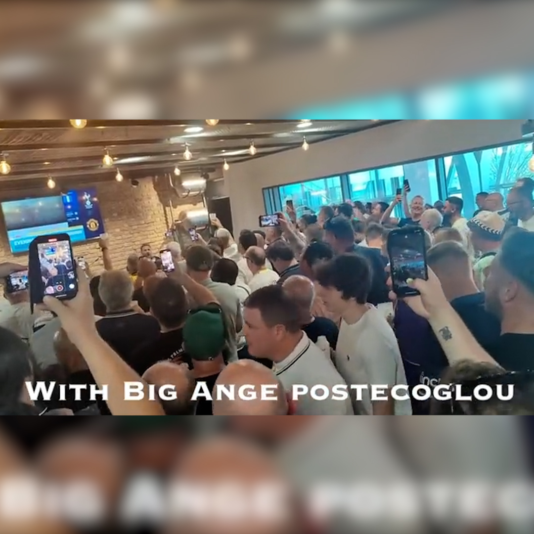 Honey wake up, new Postecoglou Spurs chant just dropped 📣 Tottenham fans have come up with this brilliant chant for their Aussie manager, to the tune of Robbie Williams' "Angels", ahead of tomorrow's early kickoff at Bournemouth 🤣 🎥: thevoiceofspurs / Twitter #OptusSport