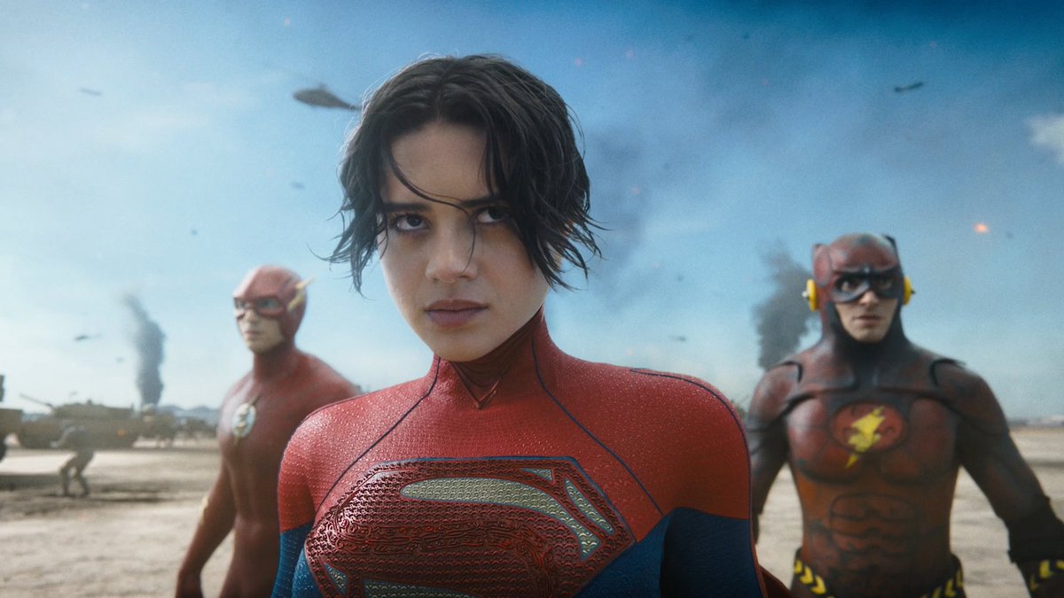 Um vídeo rápido para um rápido recado: #TheFlashFilme já está disponível no meu site! ⚡️