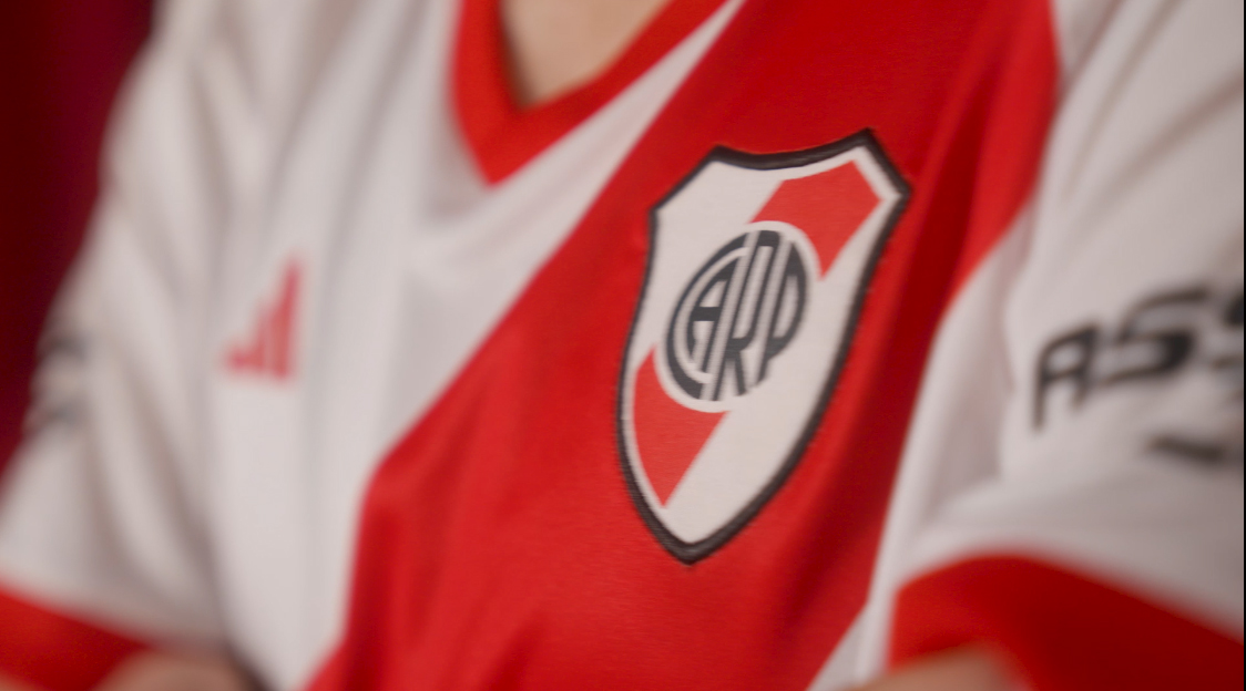 Nuestra nueva piel 😍 ​ Conseguí el nuevo Manto Sagrado en ➡️ ​ #adidasFootball