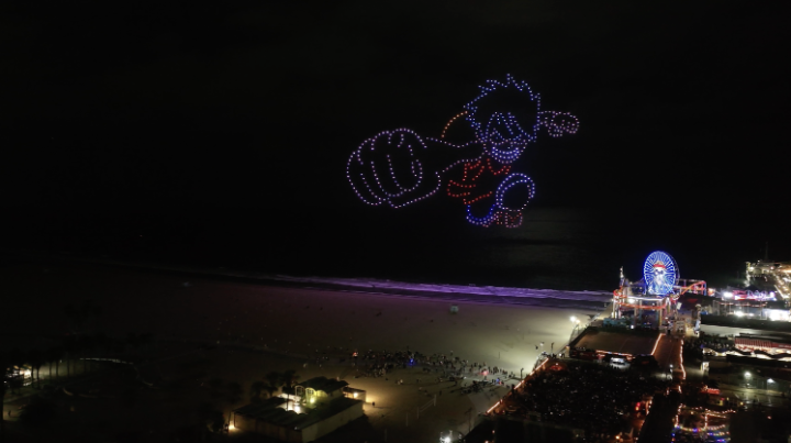 The sea simply is not enough. Last night, the Straw Hats took to the skies! Watch ONE PIECE take over the world on August 31.