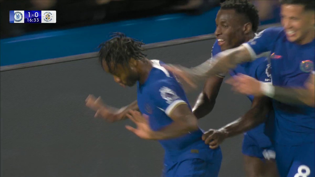That is FABULOUS from Raheem Sterling 💫🤯
