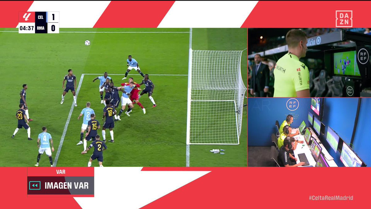 El Celta marcó en el segundo minuto de juego, pero fue anulado por falta a Kepa 👀 La acción por la que el colegiado anuló el primer tanto del partido #LALIGAenDAZN ⚽