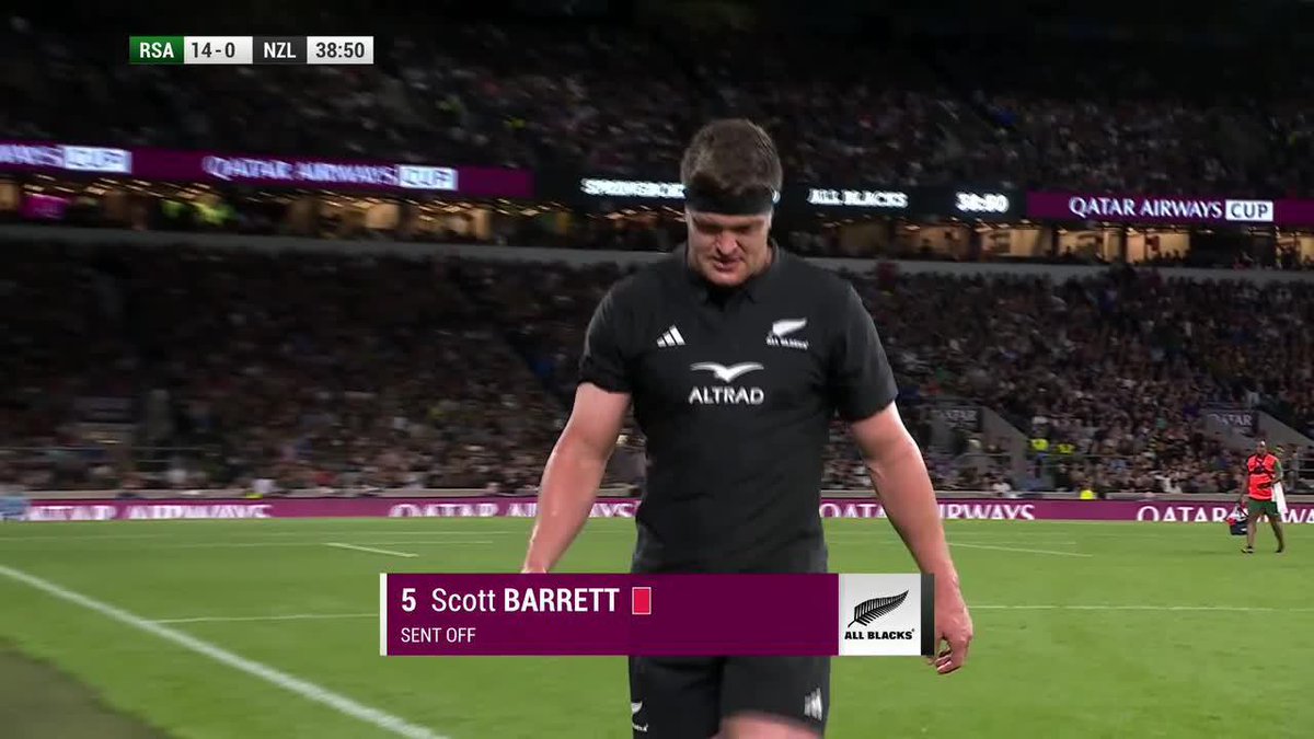 🟥 The incident which resulted in Scott Barrett's second yellow card and the All Blacks being reduced to 14 men for the rest of the game.