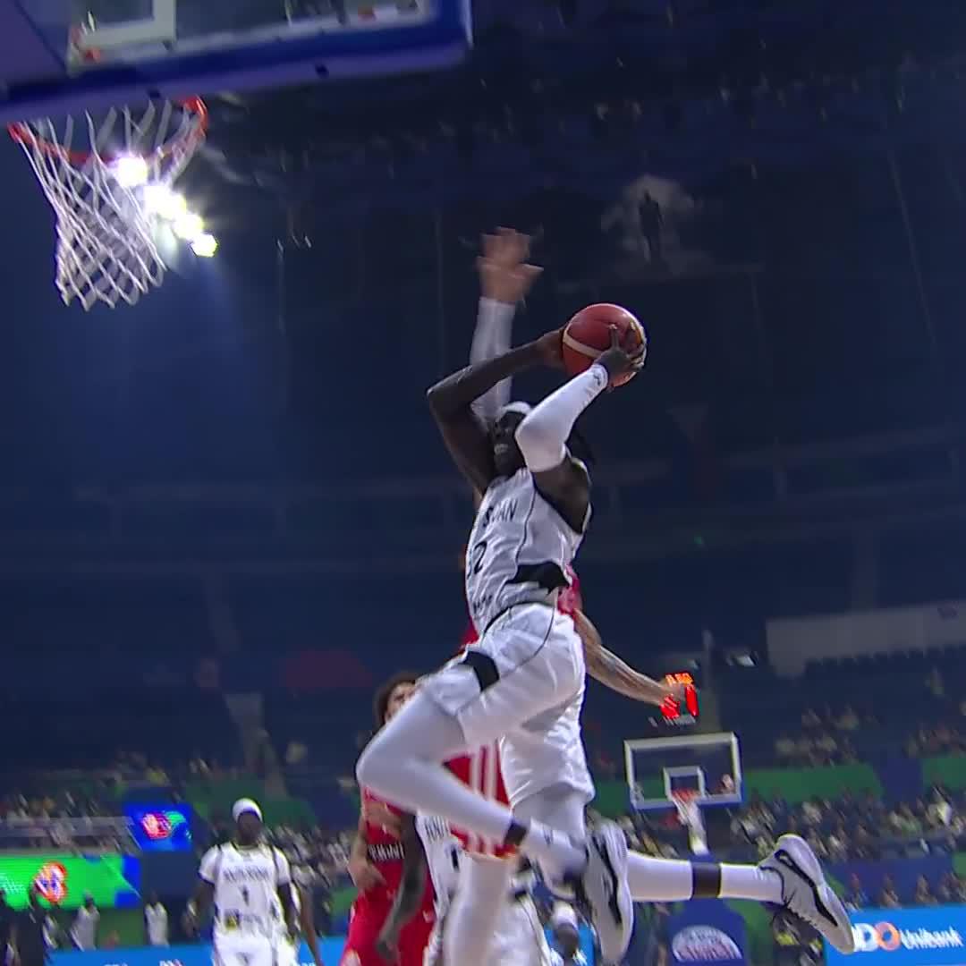 What did the rim ever do to you, Wenyen Gabriel?! 😤 #FIBAWC x #WinForSouthSudan 🇸🇸