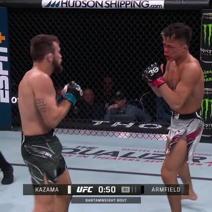 Right hand INCOMING ⚠️⚠️⚠️ Garrett Armfield | #UFCSingapore