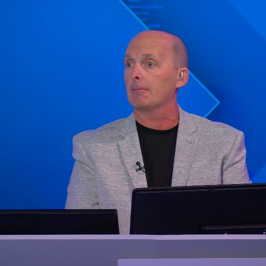 Former referee Mike Dean addresses the controversy surrounding his recent comments on the decision not to send Anthony Taylor to the VAR monitor in last season's 2-2 draw between Tottenham and Chelsea 🗣️