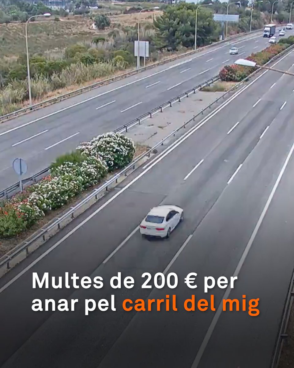 “Si hi ha tres carrils, per què necessitem els altres dos lliures?” Tot i que és una pràctica habitual, molts conductors no saben que circular pel carril del mig és una infracció greu que es multa amb 200 euros. Pot suposar un perill en cas d’avaria.