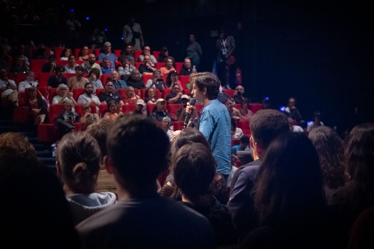 🟣 "L'Union Populaire se fait autour d'un mouvement de masse, d'un mouvement social qui doit réunir tout le monde pour la justice et l'unité !" Manès Nadel ➡️ Regardez le meeting pour l'#UnionPopulaire : #Amfis2023