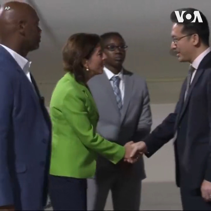 美国商务部长吉娜·雷蒙多 (Gina Raimondo)27日抵达中国访问。美国商务部表示这次访问将在有关美中商务关系,美国企业面临的挑战以及潜在的合作领域与中国进行“建设性的对话”。 更多: