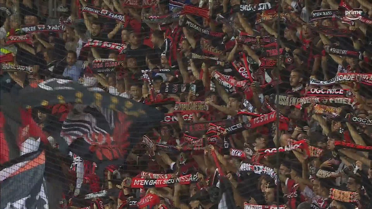 🔊 Montez le son, l'hymne de l'OGC Nice retentit à l'Allianz Riviera ! #OGCNOL