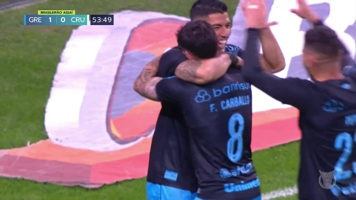 ¡UN GOLAZO 100% CHARRÚA! Asistencia TOP DE TACO de Luis Suárez y un remate fenomenal de Felipe Carballo para el 2-0 de Gremio vs. Cruzeiro. 📺 Mirá el #Brasileirao por #StarPlusLA