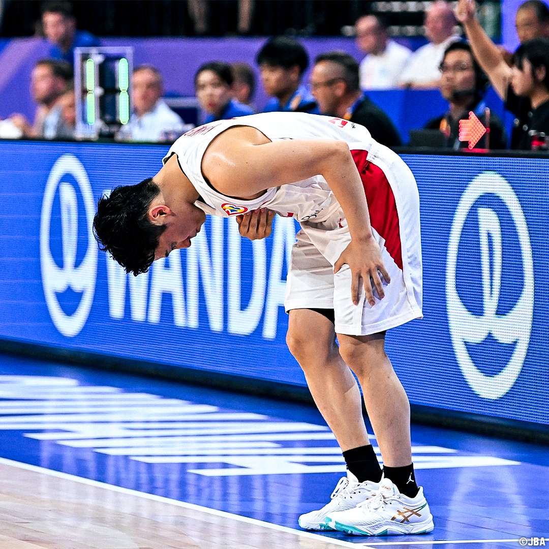 河村勇輝がコートイン時に深い一礼をする理由。 Yuki Kawamura / 河村勇輝 横浜ビー・コルセアーズ #FIBAWC #AkatsukiJapan #日本一丸 #Bリーグ