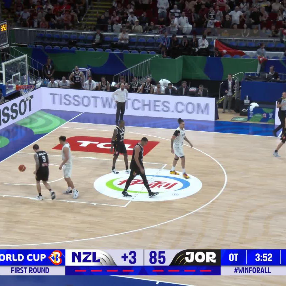 13 threes on a 52% 3PT shooting 🎯 Tall Blacks caught fire from beyond the arc to earn their first win in #FIBAWC! 🔥