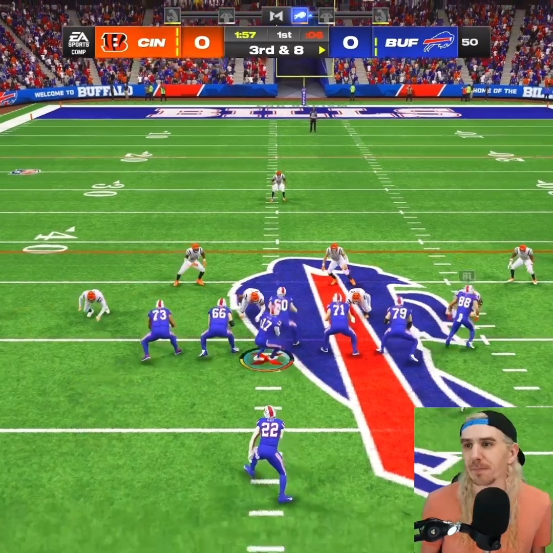 Lob Passes are best for those deep ball throws 🎯 🎥 Tall6uy 🏈 More #Madden24 Tips