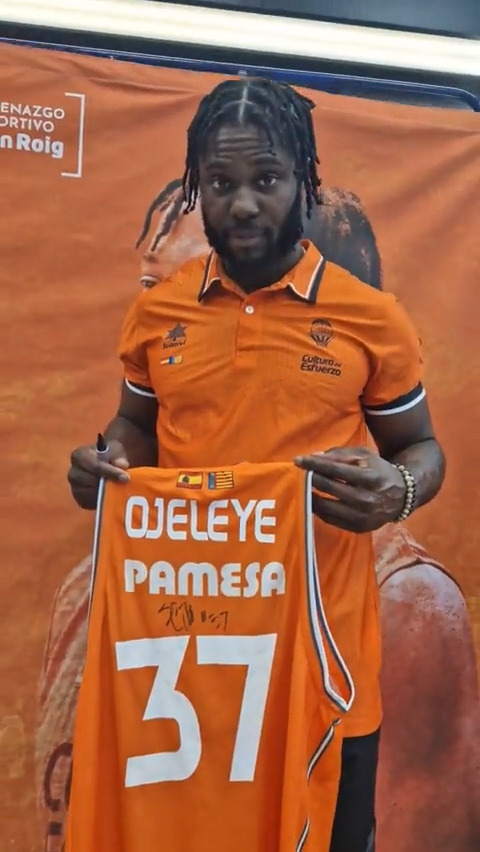 ¿Quieres esta camiseta de Semi Ojeleye firmada por él mismo? 😏🧡 Mira, te explico ✅ Haz RT ✅ Sigue a Valencia Basket Club y a Luanvi ✅ Responde citando a otro usuario ✅ Participa tantas veces como quieras ⌚ Hasta el J31 a las 12h 💼 Bases: